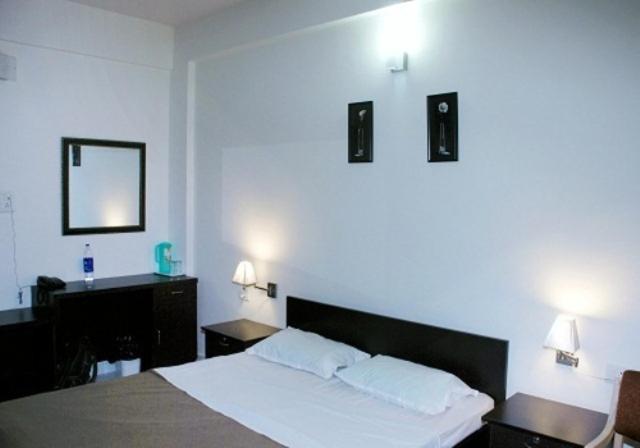 Maple Inn Budget Hotel Μπανγκαλόρ Δωμάτιο φωτογραφία