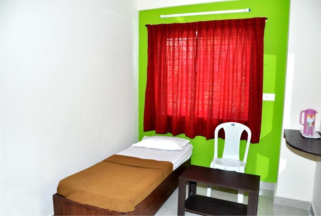 Maple Inn Budget Hotel Μπανγκαλόρ Εξωτερικό φωτογραφία